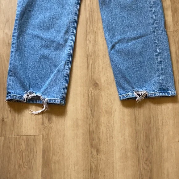 Levi’s Ribcage Straight - Picture 2 of 6